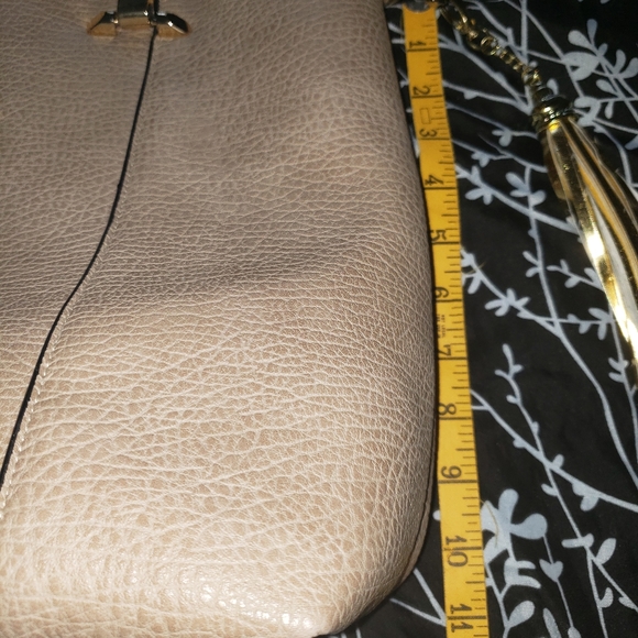 Giovana Great condition purse never used large - Picture 4 of 7